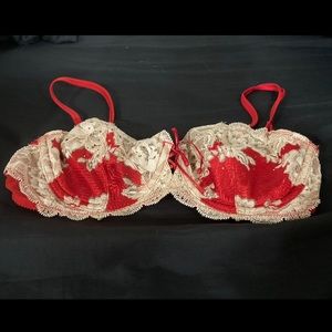 Victoria’s Secret lace bralette